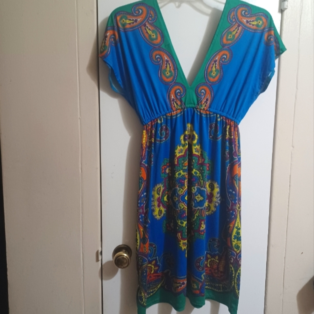 Forever 21 Summer paisley dress size M